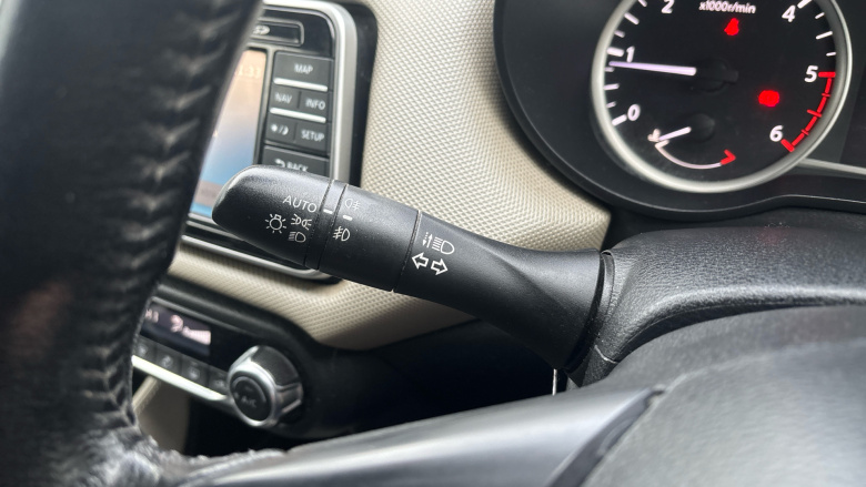 Nissan Micra 1.5 dCi N-Connecta 5dr Diesel Hatchback